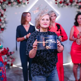 Ужин в платьях Lady in Red