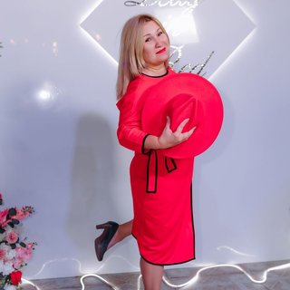 Ужин в платьях Lady in Red