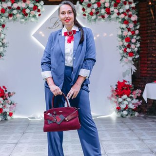 Ужин в платьях Lady in Red