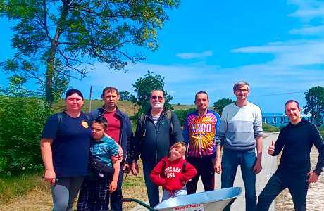 Коллектив рекламного агентства «ВОДА» посетил волонтеров военно-патриотического клуба «НАБАТ»